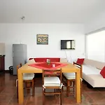 דירה Svalina - Seaview And 130m From