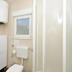 דירה Svalina - Seaview And 130m From