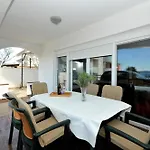 דירה Svalina - Seaview And 130m From *