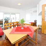 דירה Svalina - Seaview And 130m From טרוגיר