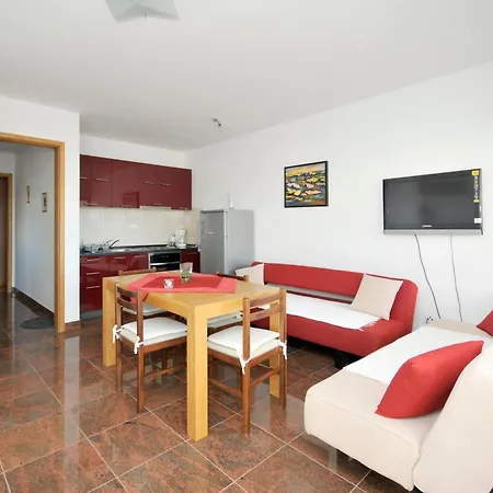 Апартаменты Svalina - Seaview And 130m From Трогир