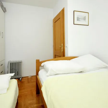 Svalina - Seaview And 130m From