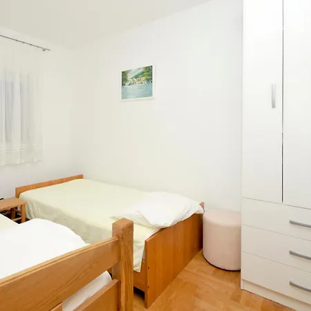 شقة Svalina - Seaview And 130m From تروغير