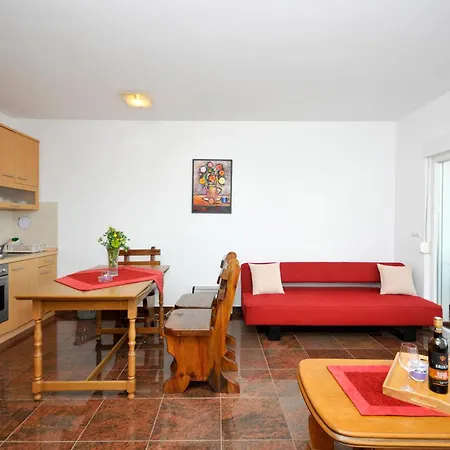 شقة Svalina - Seaview And 130m From *