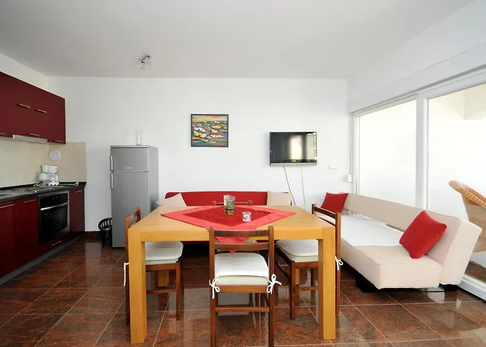 Апартаменты Svalina - Seaview And 130m From