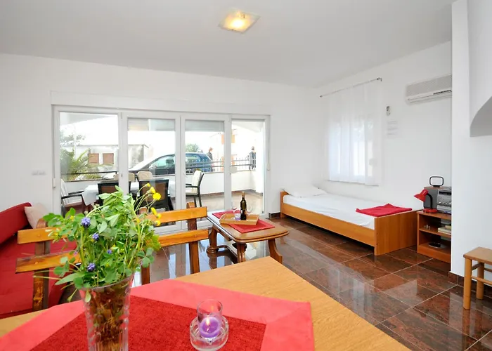 Апартаменты Svalina - Seaview And 130m From