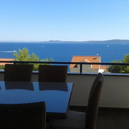 Svalina - Seaview And 130m From