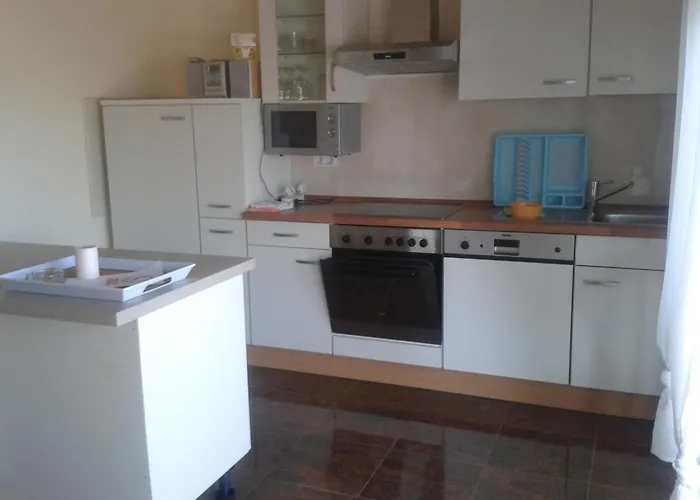 Svalina - Seaview And 130m From