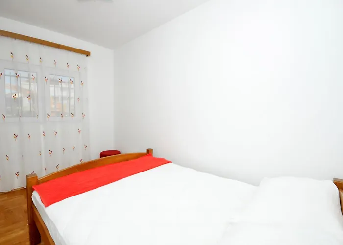 Svalina - Seaview And 130m From Apartament