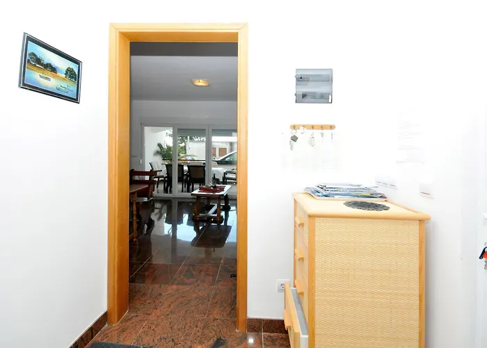 Svalina - Seaview And 130m From Apartament *