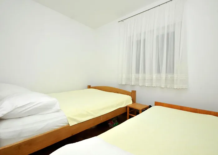 Апартаменти Svalina - Seaview And 130m From *