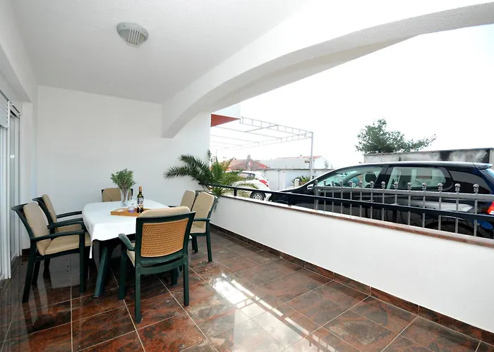 Svalina - Seaview And 130m From Трогір