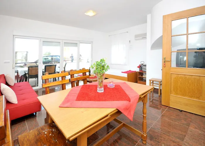 Apartament Svalina - Seaview And 130m From Trogir