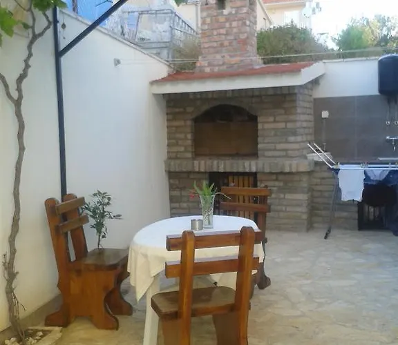 Svalina - Seaview And 130m From