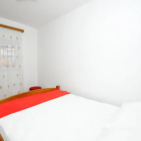 Svalina - Seaview And 130m From Apartament