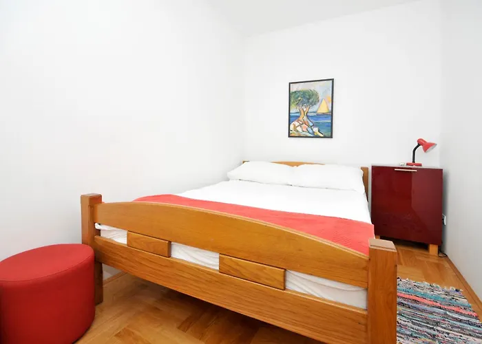 Appartement Svalina - Seaview And 130m From