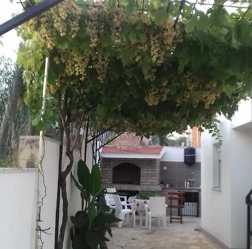Appartement Svalina - Seaview And 130m From
